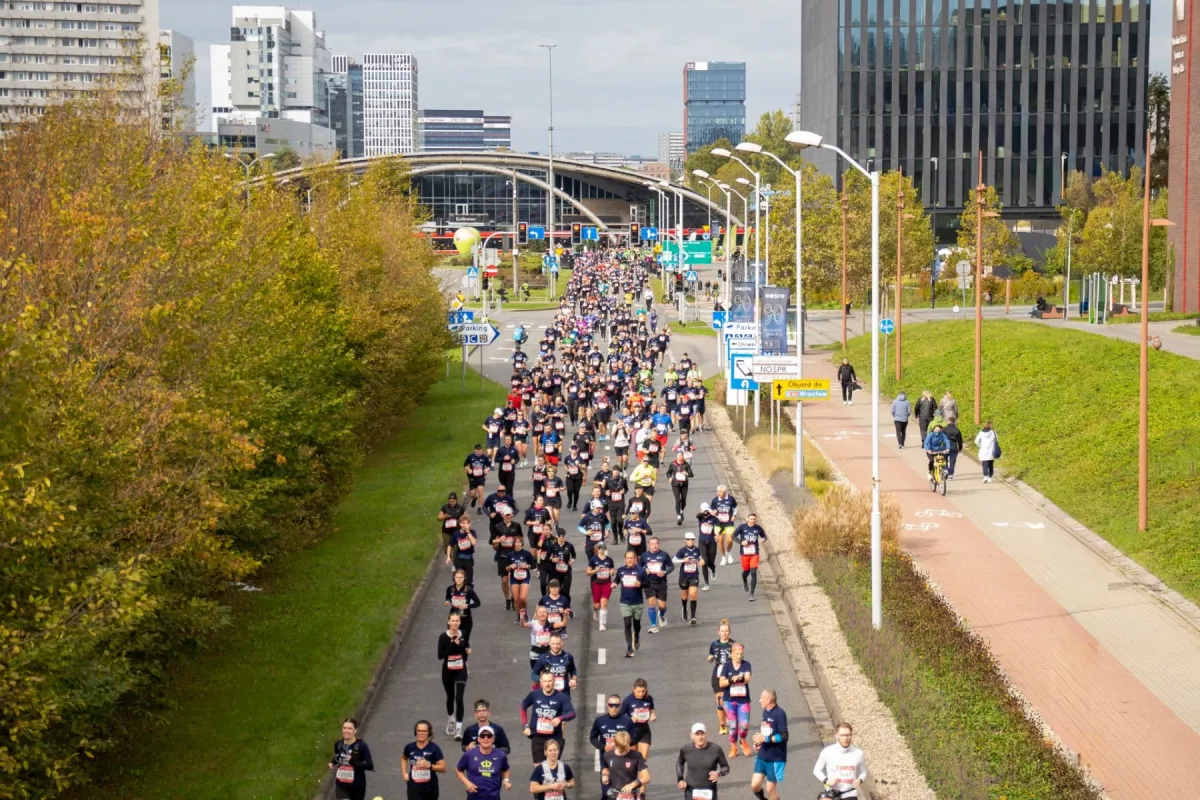 Zdjęcie: Silesia Marathon w Katowicach. Tysiące biegaczy i niedziela z utrudnieniami