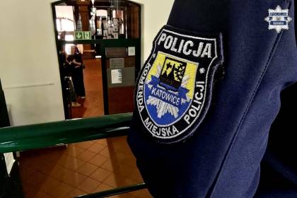 Policja patroluje katowickie szkoły. Groźby i niepokojące wpisy w sieci