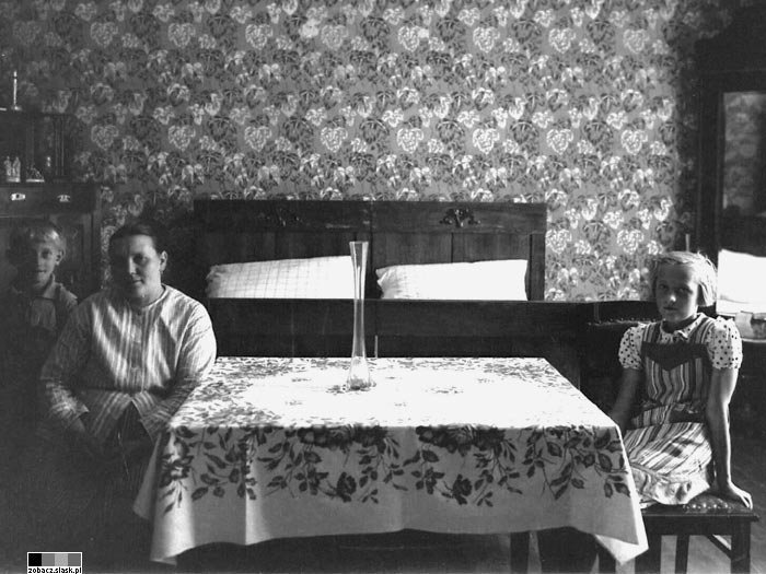 Zdjęcie 2: Kłamstwo Netflixa w serialu „Ołowiane dzieci”. Lekarka nie była „białym zbawcą”